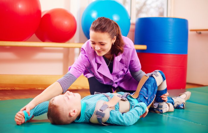 Describe the duties of Physical Therapy Assistants and  Physical Therapy