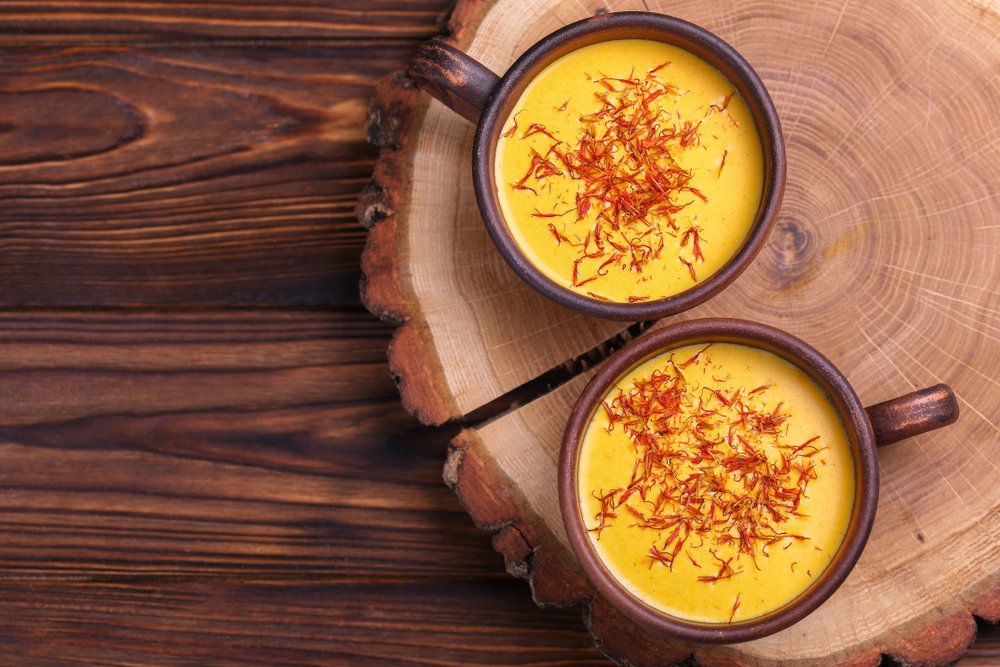 Complete Guide to Drinking Saffron Milk every day Benefits