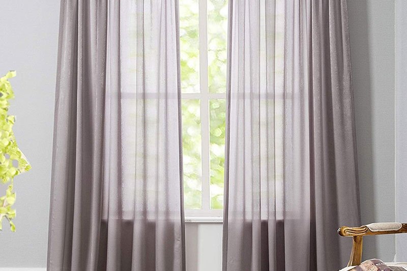 The advantages of selecting sheer curtains in Dubai during the summer